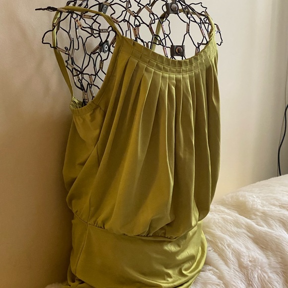 Ideology Apple Green Pleated Cami, Large - Picture 4 of 6